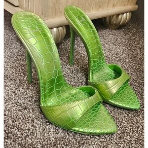 Vibrant Green Patent Leather Heels